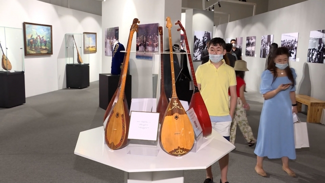 Kazakistan Milli Müze'sinde "Ulu Bozkırda Dombıra Sesi" sergisi